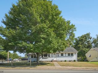 613 Warfield Rd, North Plainfield, NJ 07063