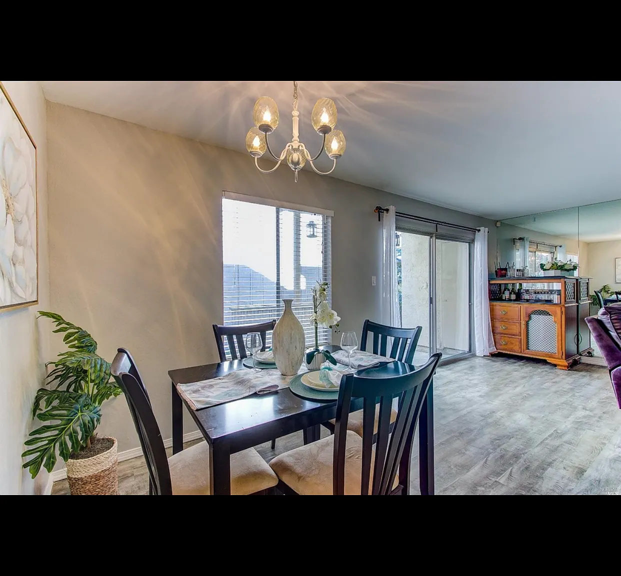 2 bed, 929 sqft, $2,650 — Photo 2