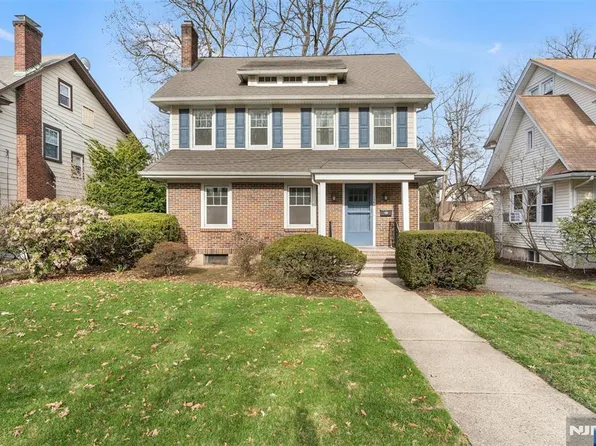 1342 Pennington Rd, Teaneck, NJ 07666