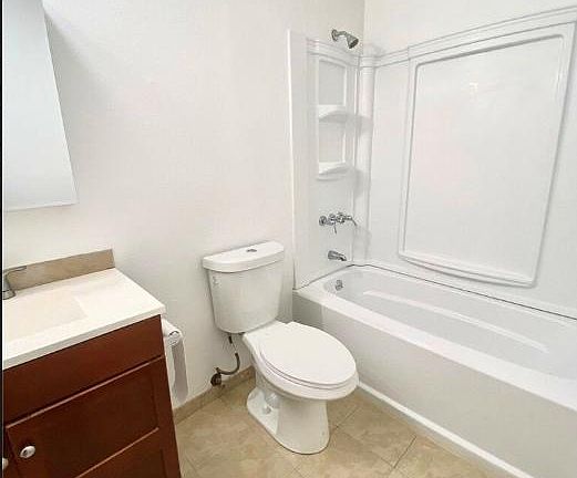 G4 bathroom