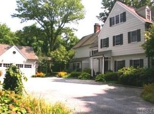 15 Crane Rd, Huntington, NY 11743