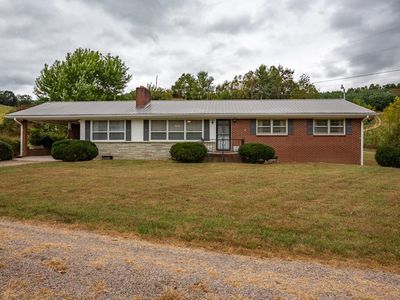 346 Old Wood Ln, Mountain City, TN, 37683