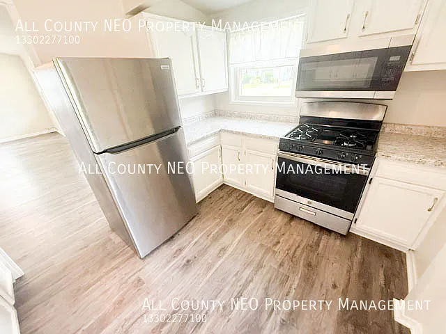 2470 Center Ave — Photo 9