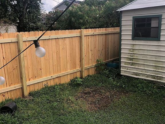 5th image of 7028 Christine St
