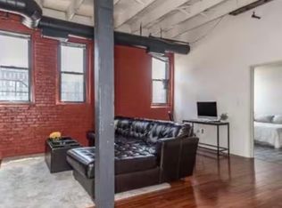 1133 W 9th St APT 402, Cleveland, OH 44113