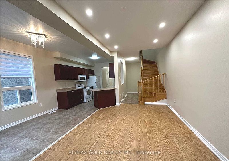 Oakville Townhouse for rent - 3 Bedrooms — photo 6