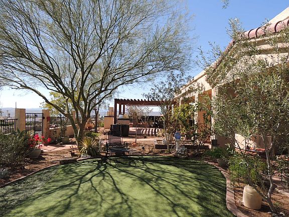 Ultimate Yard Putting Green