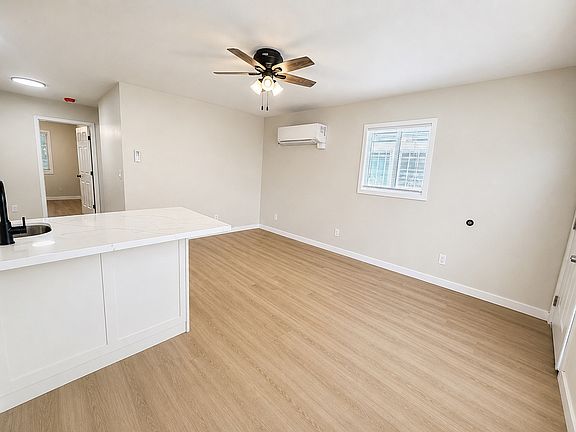 3rd image of 720 E 8th St #9