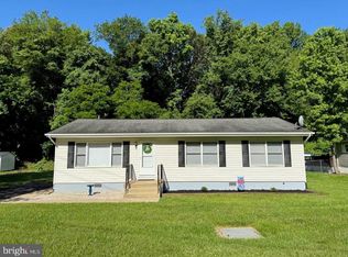 9 Willow Ln, La Plata, MD