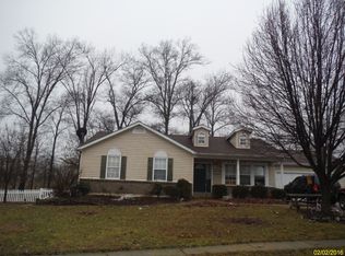 1055 Huntington Dr, Troy, MO 63379