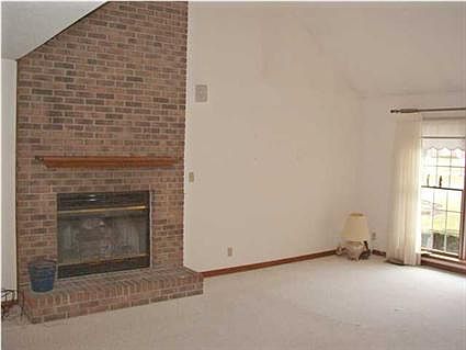 4th image of 226 Lorrie Lynn Ct
