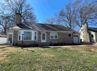 3617 SW Avalon Ln, Topeka, KS 66604