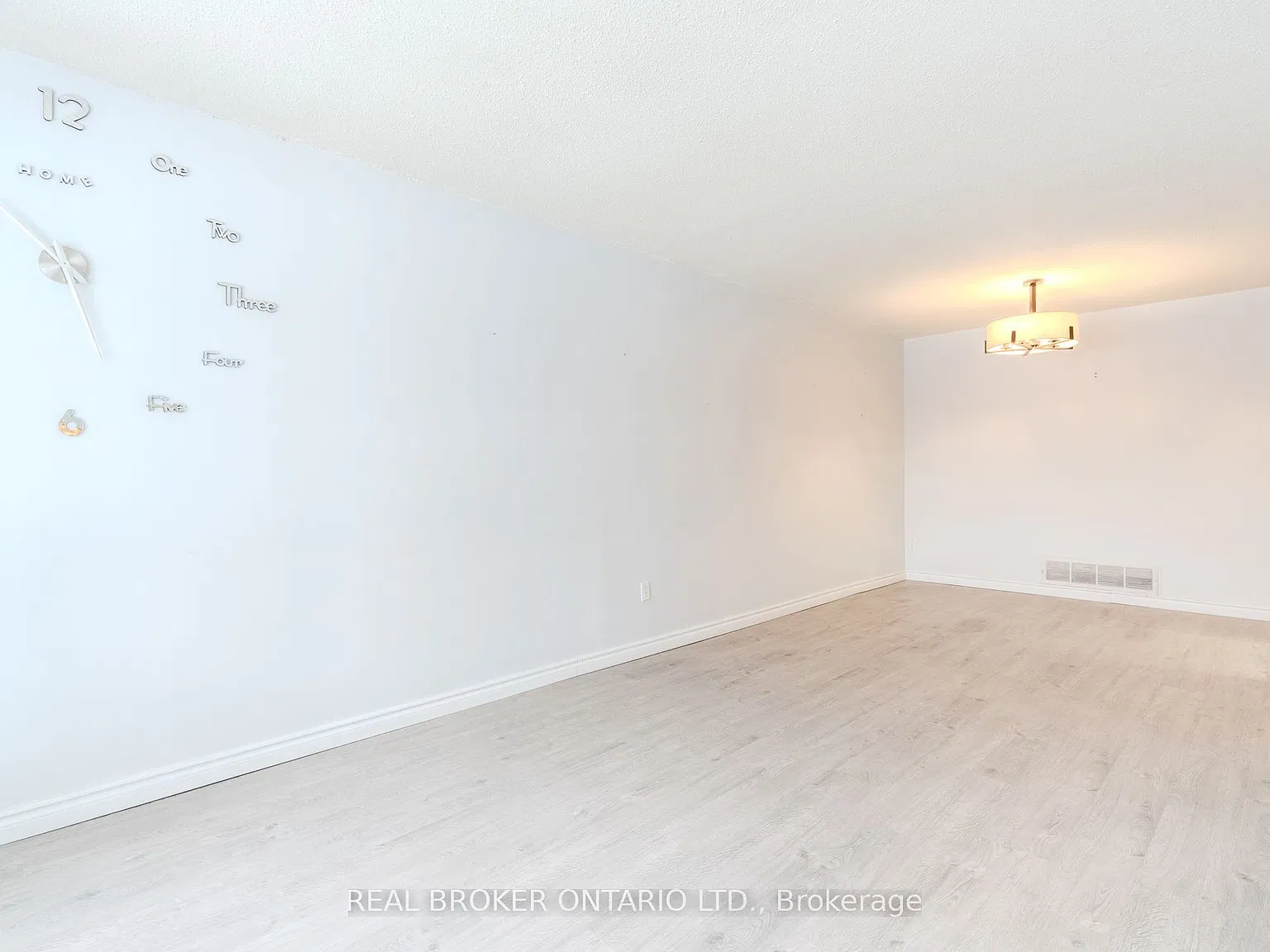2 bed, $1,600 — Photo 4