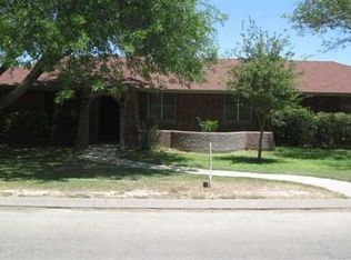 205 Boulder Ridge Dr, Del Rio, TX 78840