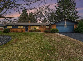 295 Nesbit Ln, Rochester Hills, MI 48309