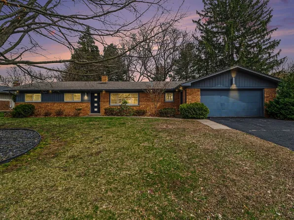 295 Nesbit Ln, Rochester Hills, MI 48309