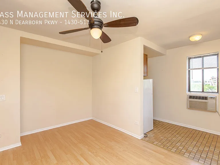 1430 N Dearborn Pkwy — Photo 34
