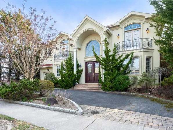 70 Lewis Avenue, Atlantic Beach, NY 11509