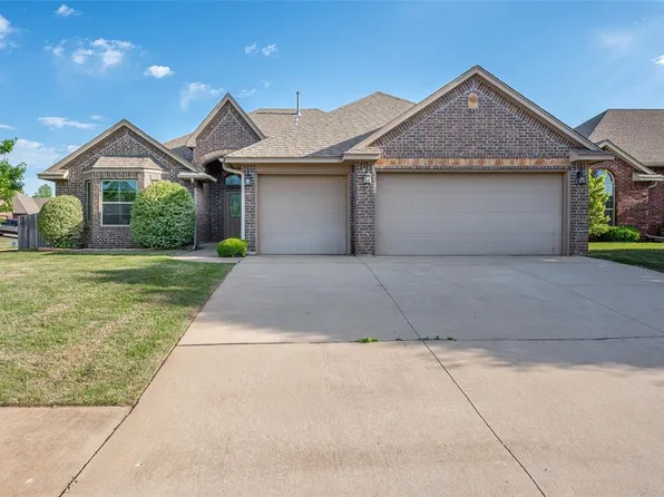 1841 Harvest Ct, Edmond, OK 73003