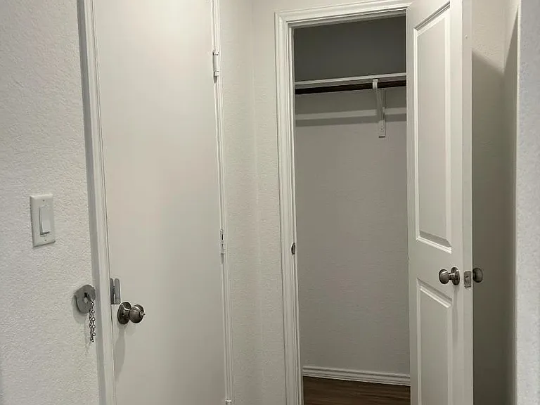 Unit Photo