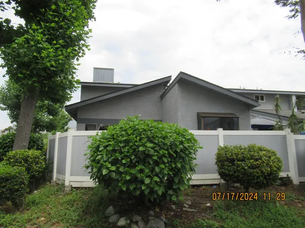 900 W Sierra Madre Ave APT 33, Azusa, CA 91702