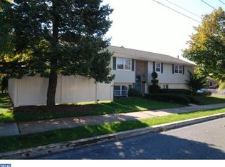 2 Reading Ave, Shillington, PA 19607