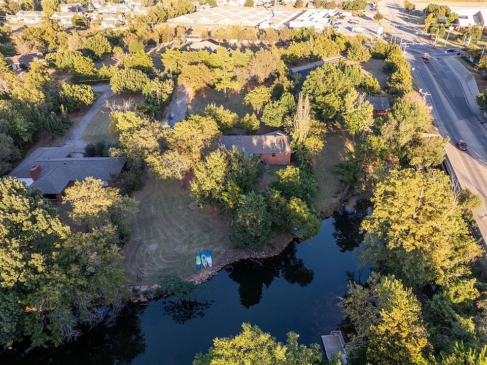 1st image of 9405 Silver Lake Dr