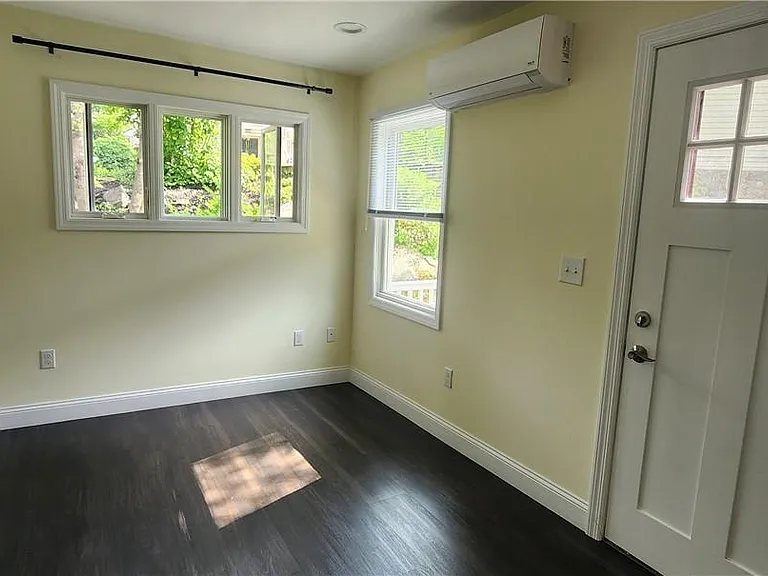 11 Curry Rd — Photo 17