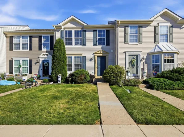 1282 Hunter Ln, Perkiomenville, PA 18074