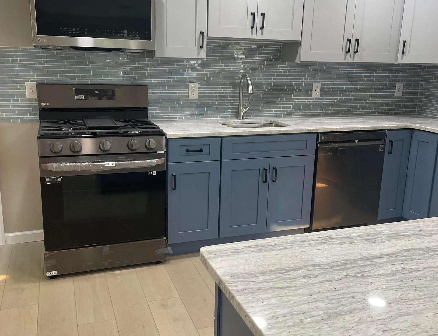 4 bed, 1659 sqft, $3,800 — Photo 3