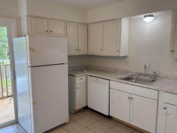 4th image of 2828 Yellowstone Pkwy APT 1