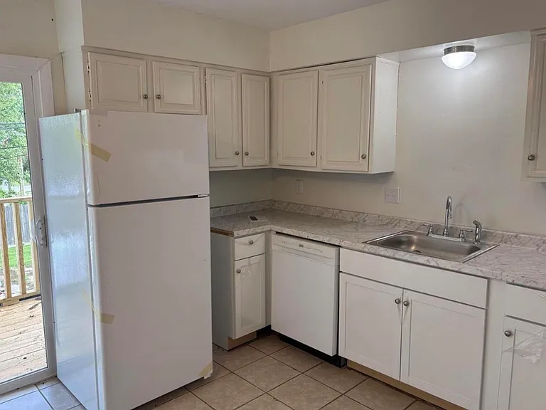 2828 Yellowstone Pkwy #1 — Photo 4