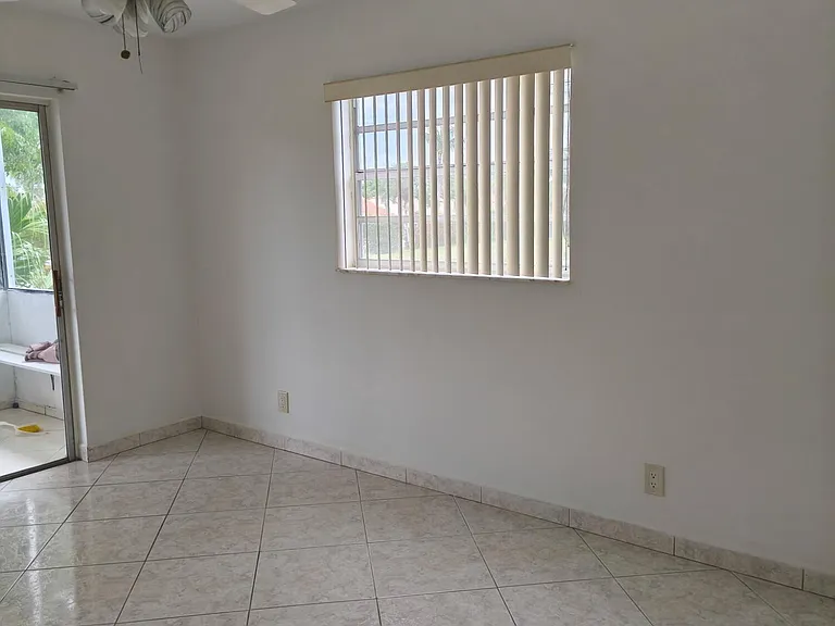 122 Normandy Ln #C — Photo 12