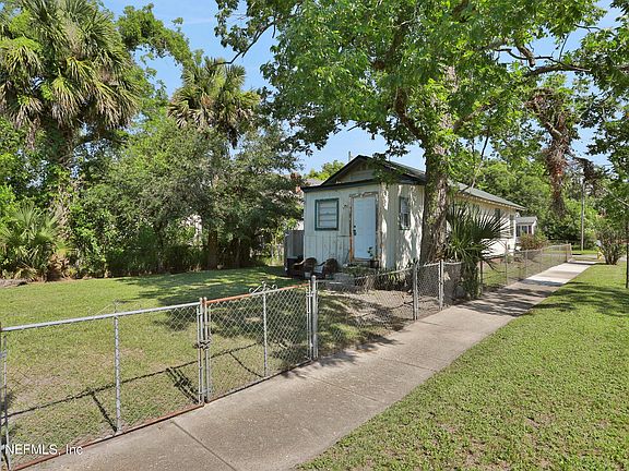 4th image of 1454 STEELE Street