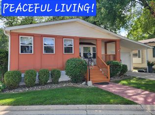 137 Melbrooke Rd #447, Elgin, IL 60123