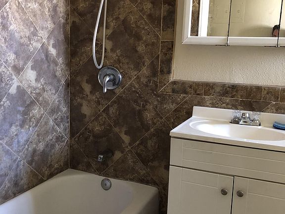 5th image of 2911 E Vista St APT C