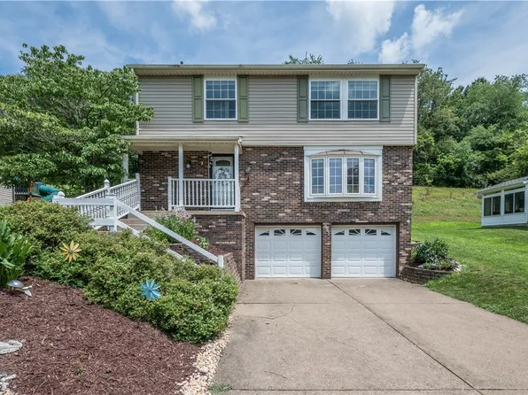 981 Somerton Dr, South Park, PA 15129