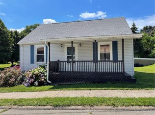 2626 Pebble Dr, Erie, PA 16508