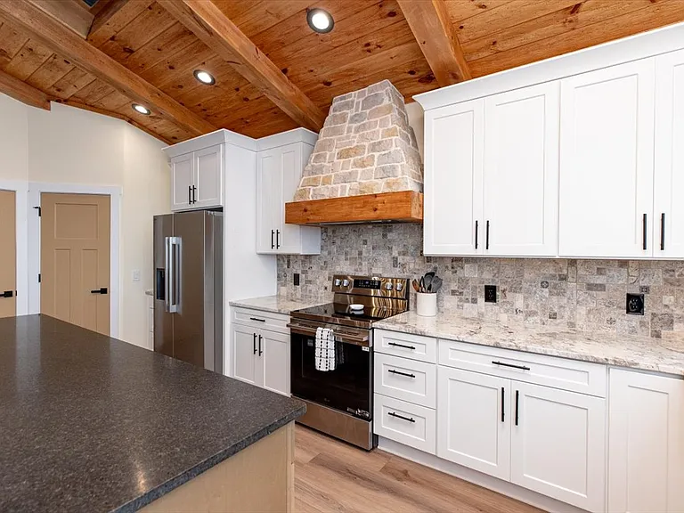 458 Palisade Dr — Photo 30