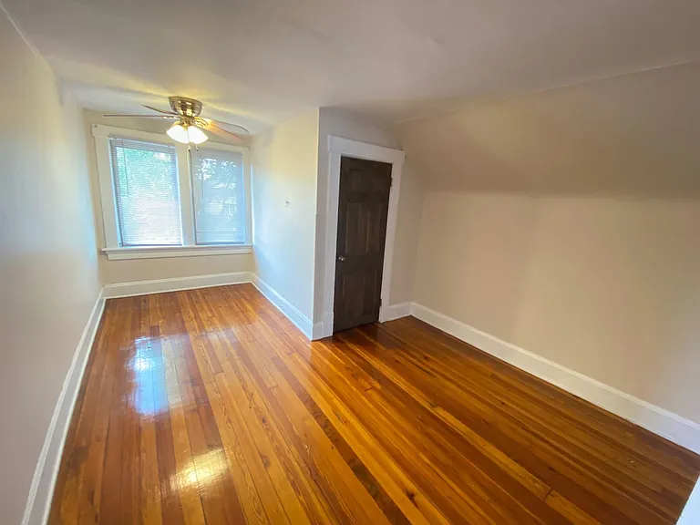 King Ave 252-254 SCR — Photo 14