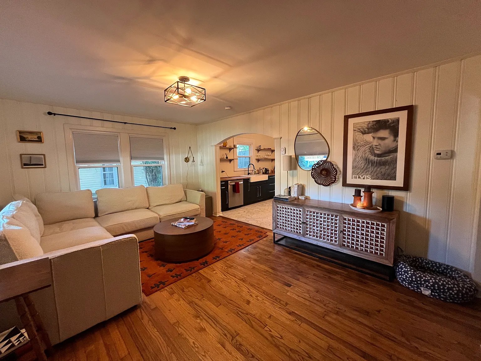 2 bed, 1054 sqft, $1,799 — Photo 3