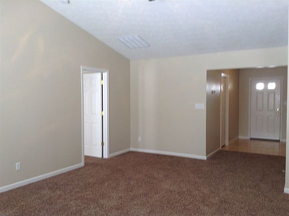 2nd image of 110 Covey Pl