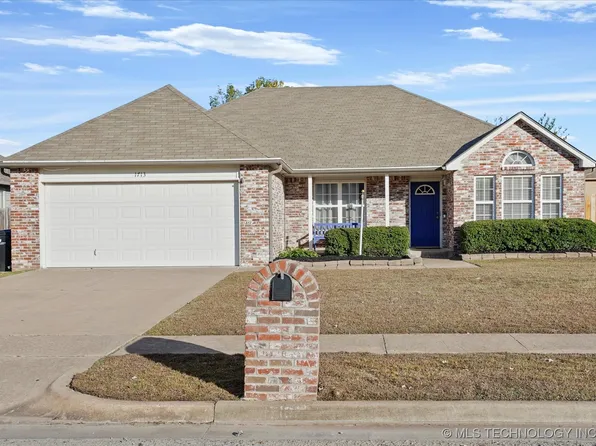 1713 S Narcissus Pl, Broken Arrow, OK 74012