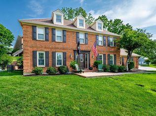 3832 Chimney Hill Dr, Blue Ash, OH 45241