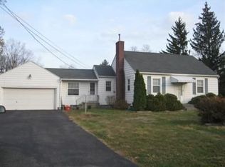 954 Olive Rd, Dayton, OH 45417