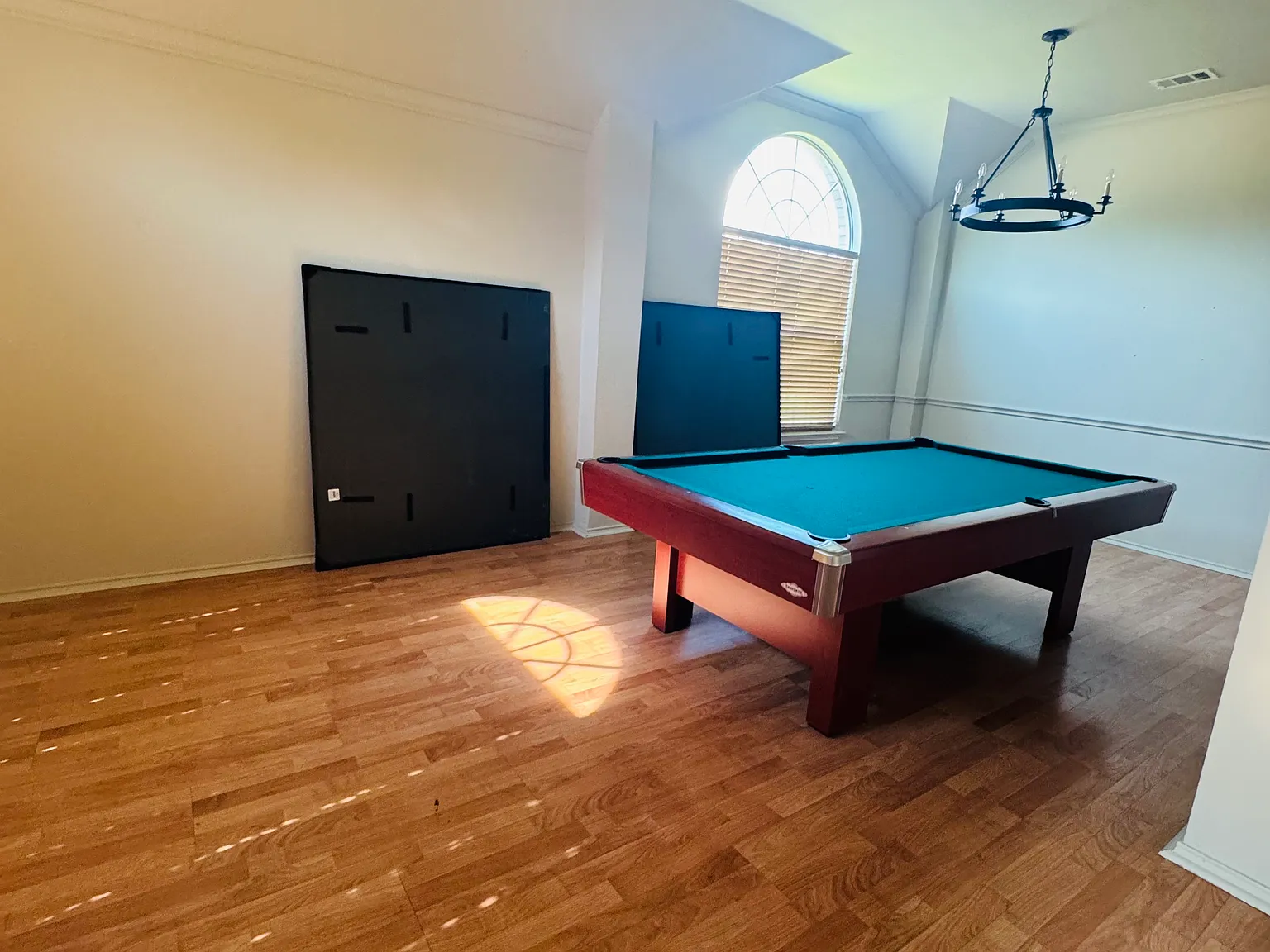 4 bed, 2765 sqft, $3,495 — Photo 4