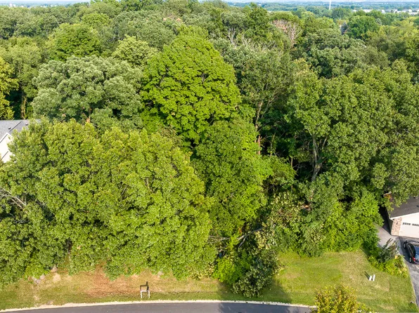 119 Chanticleer Ln SE, Poplar Grove, IL 61065