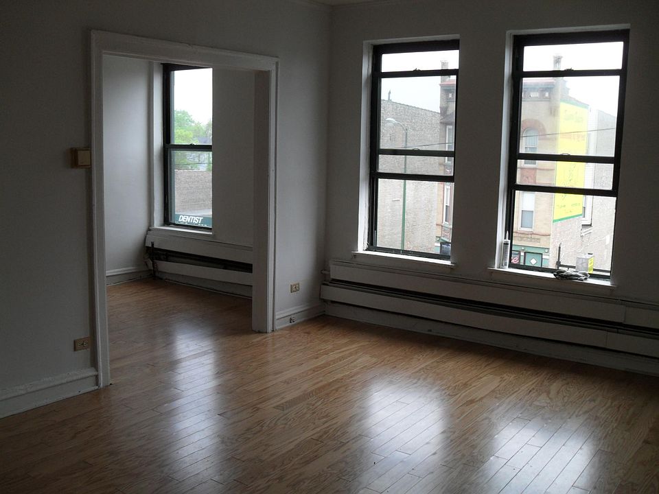 1st image of 1550 N Kedzie Ave #1B