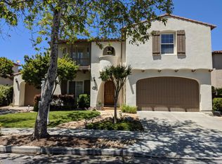 2490 Club Dr, Gilroy, CA 95020