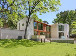 650 W Colorado Blvd, Dallas, TX 75208